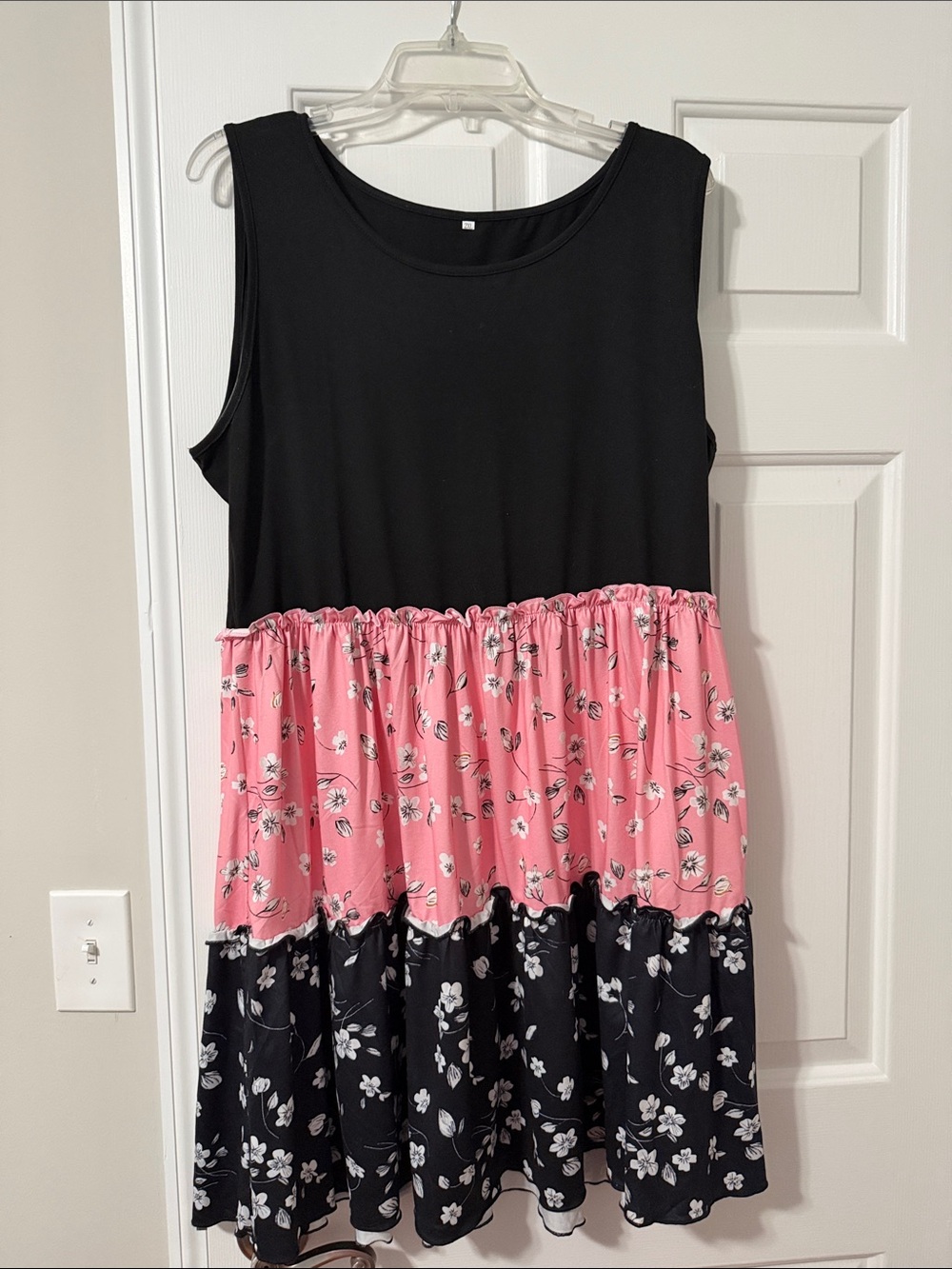 Sleeveless Colorblock Floral Tiered Dress - Black & Pink